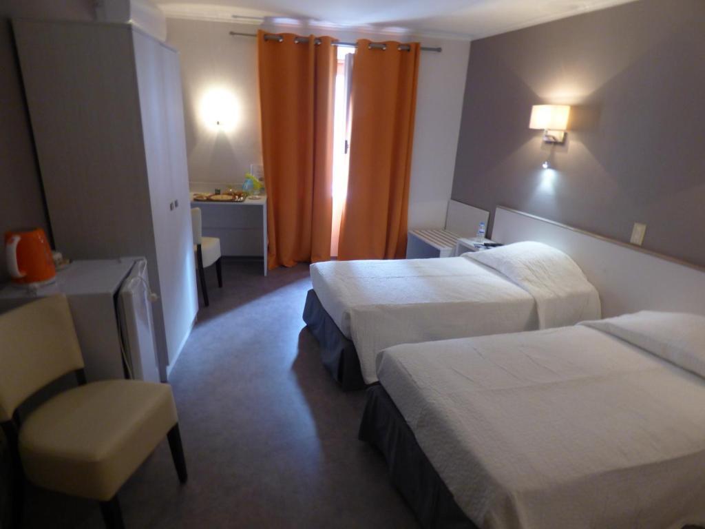 Hotel Du Centre П'єрлат Екстер'єр фото
